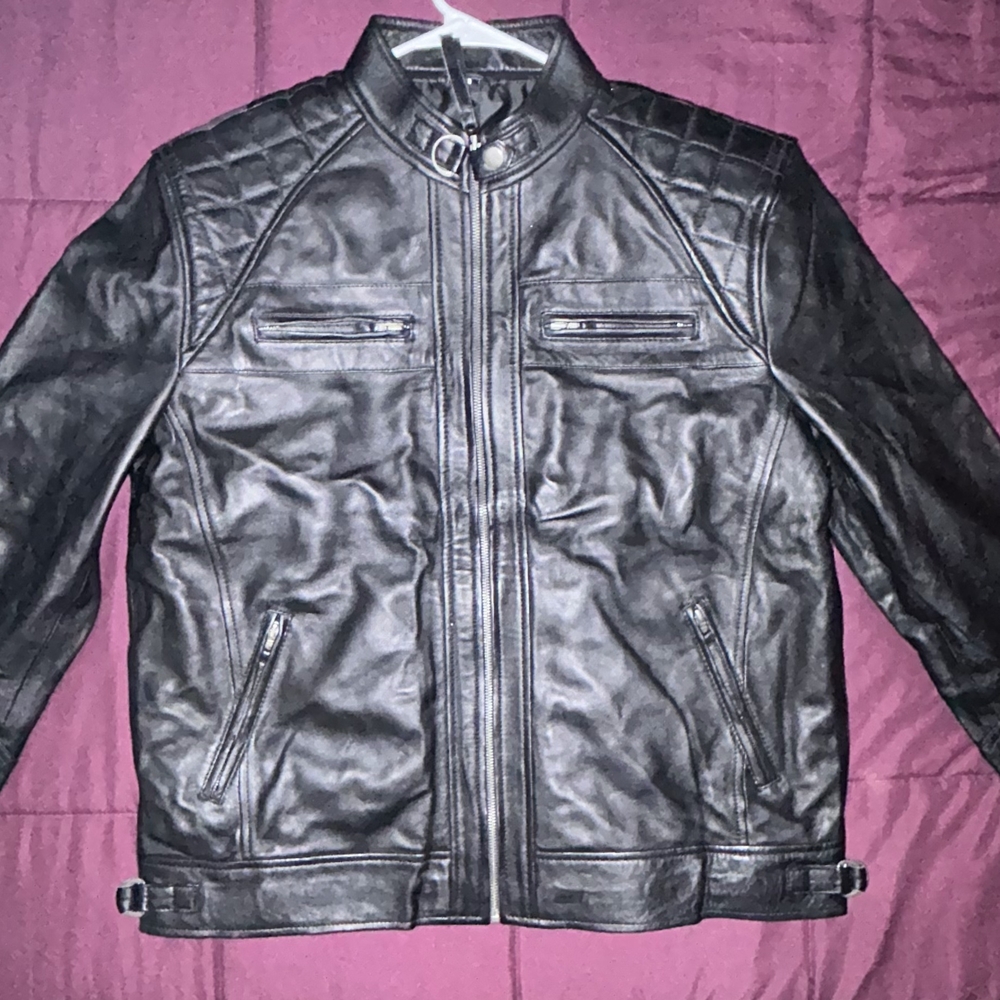 Black Lightweight Jacket with Stand-Up Collar and Zipper Closure